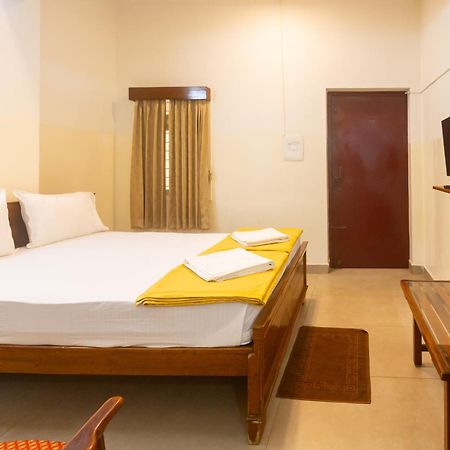 Sri Ramakrishna Hotel Bangalore Eksteriør billede