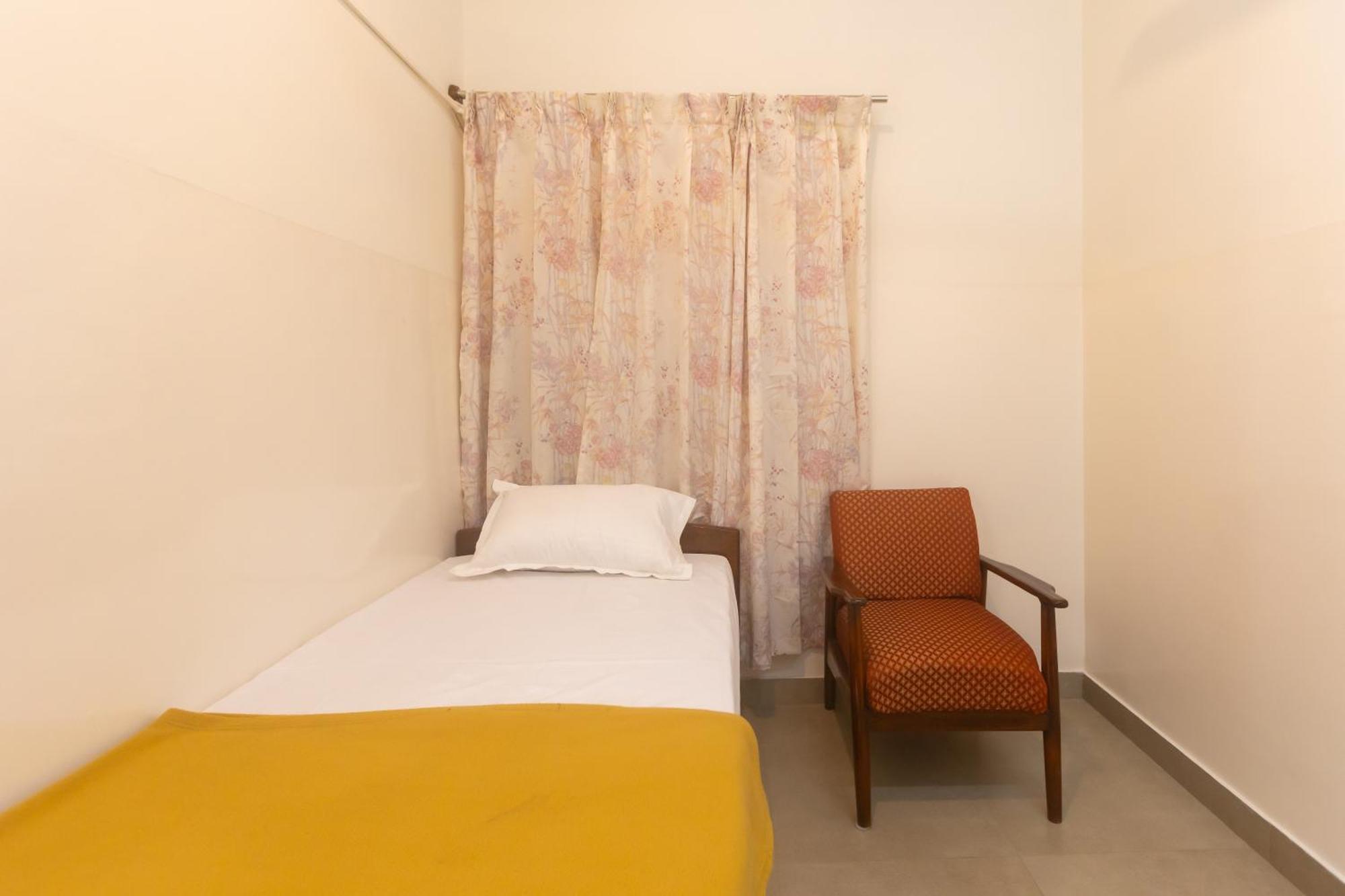 Sri Ramakrishna Hotel Bangalore Eksteriør billede