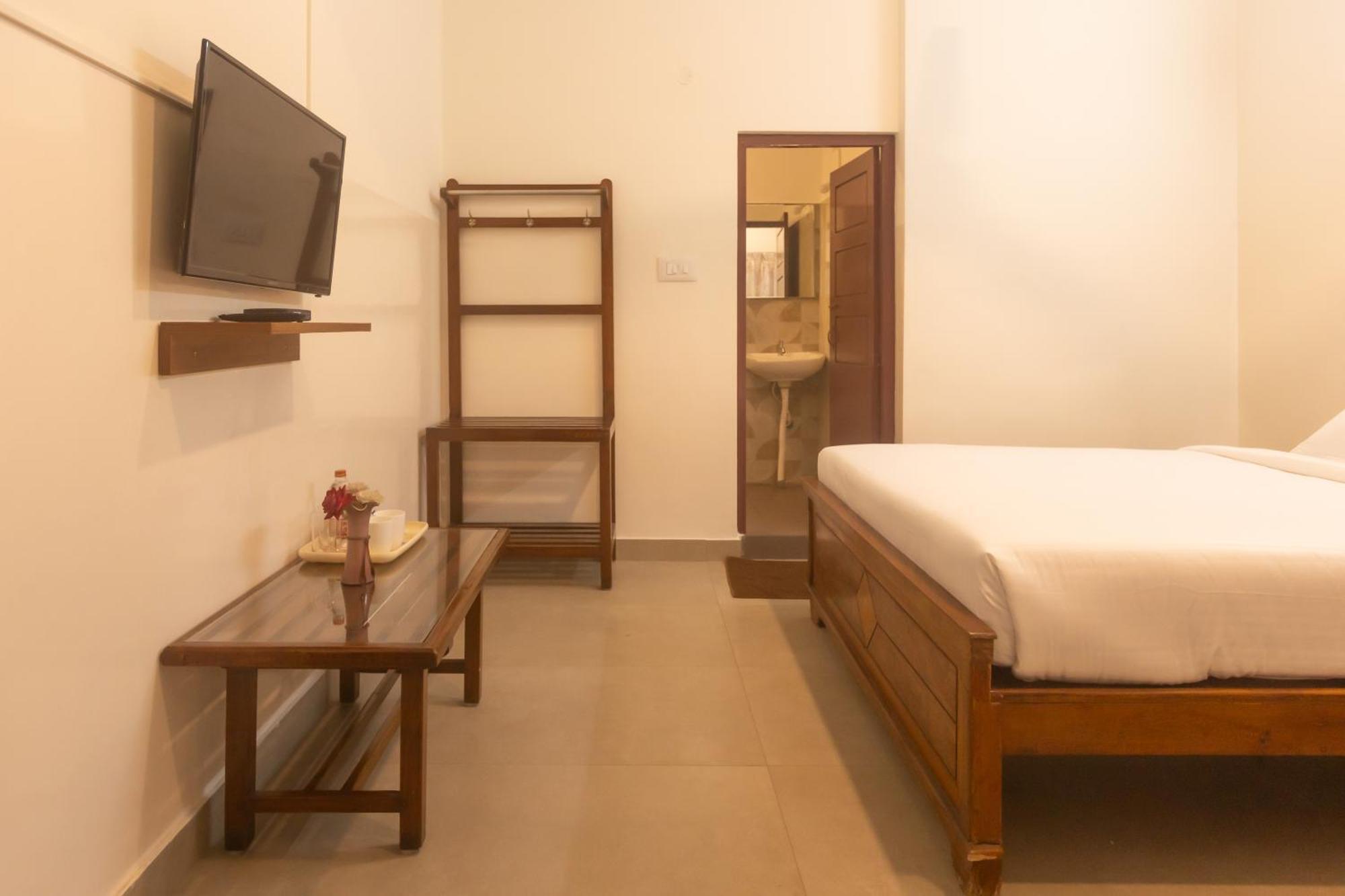 Sri Ramakrishna Hotel Bangalore Eksteriør billede