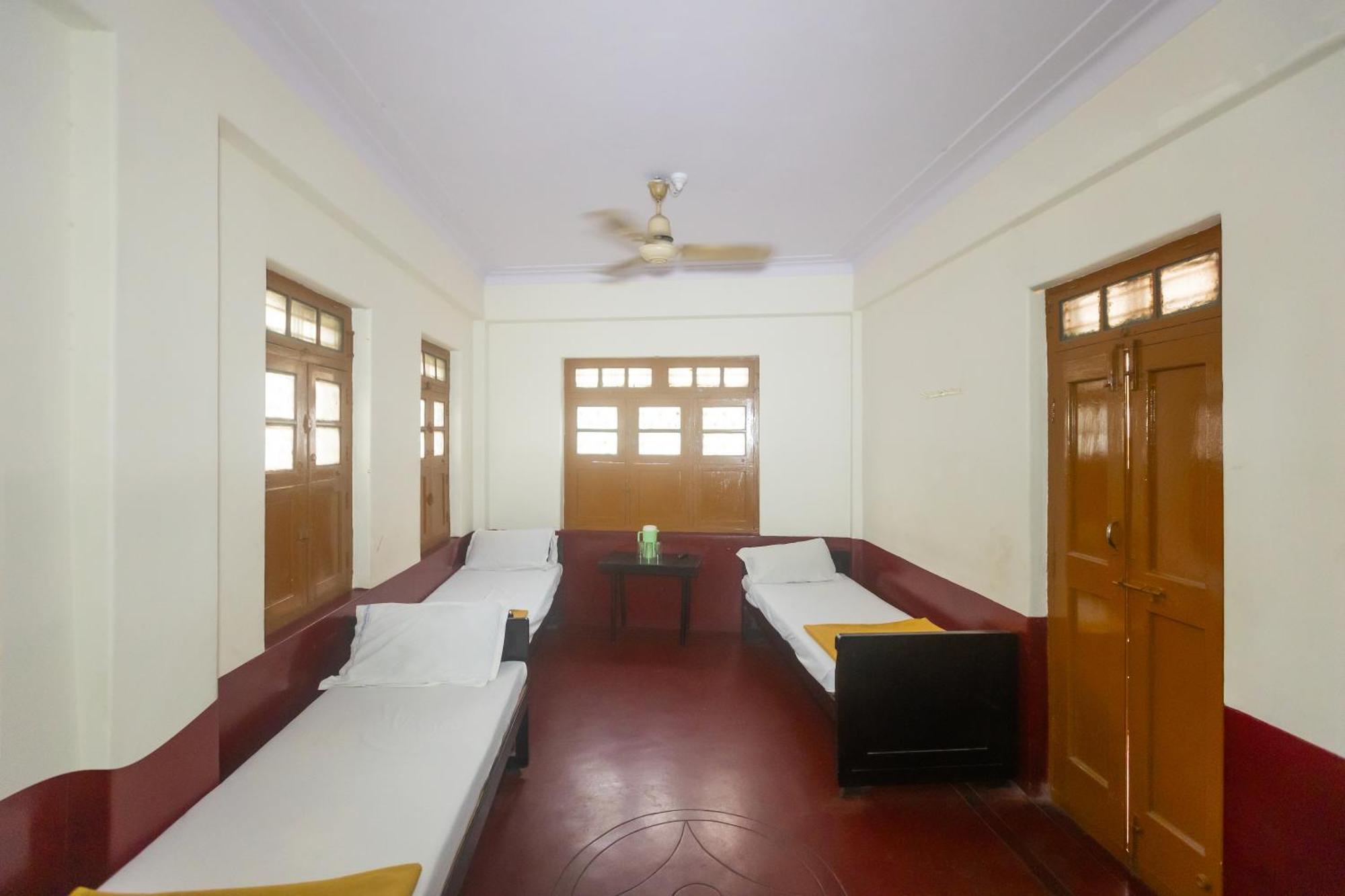 Sri Ramakrishna Hotel Bangalore Eksteriør billede