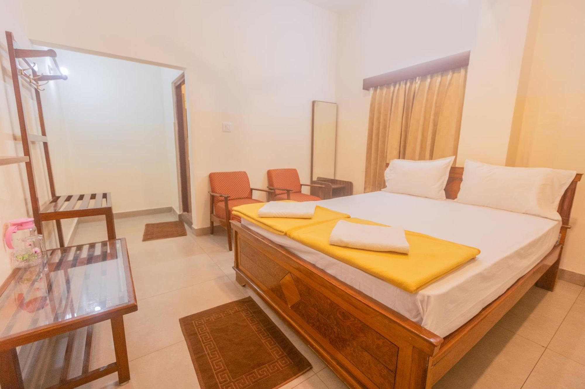 Sri Ramakrishna Hotel Bangalore Eksteriør billede